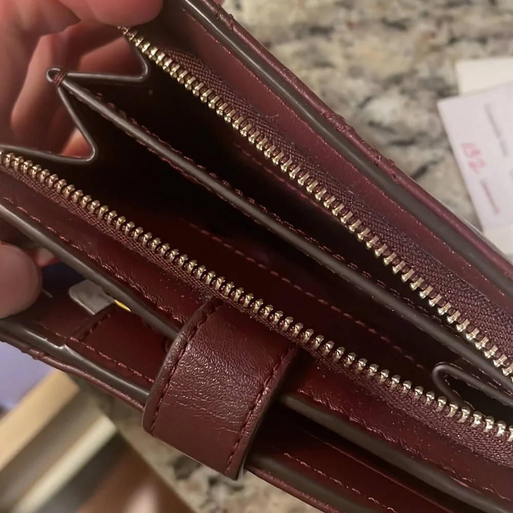 Kate Spade Wallet - Picture 7 of 8